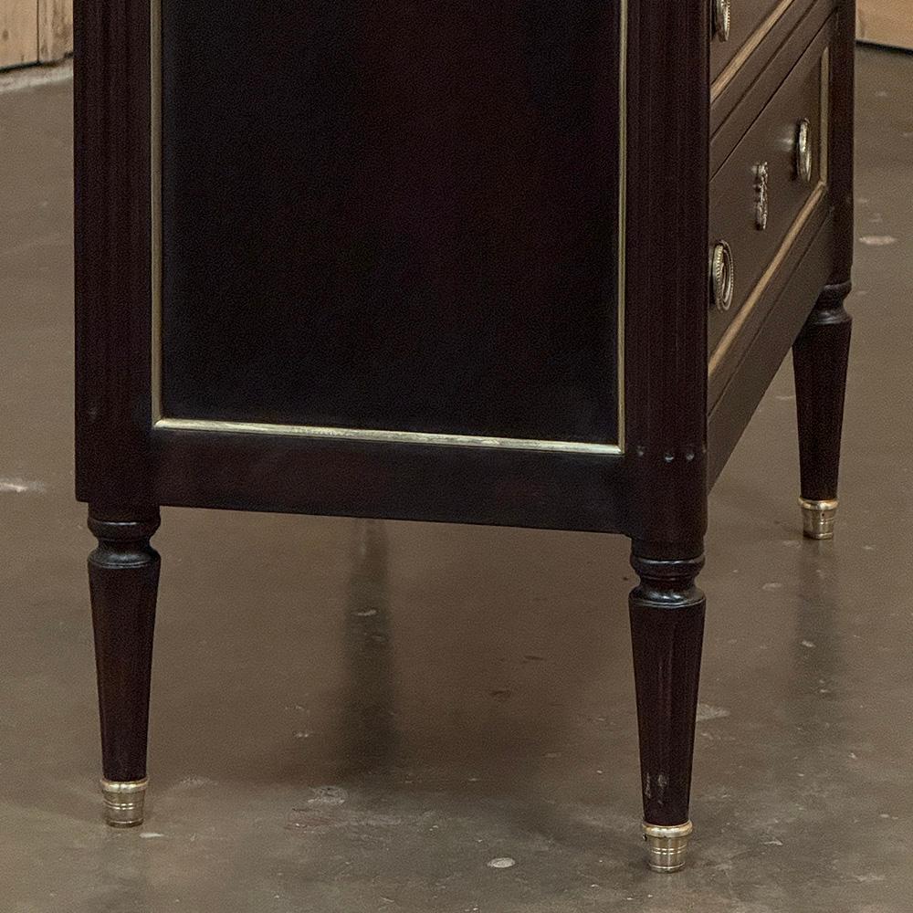 Ancienne commode française Louis XVI en acajou avec marbre de Carrare en vente 5