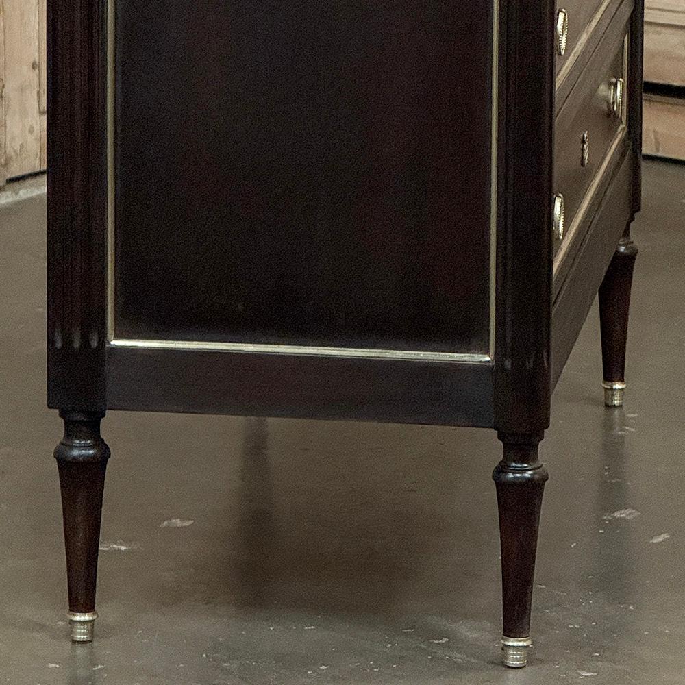 Ancienne commode française Louis XVI en acajou avec marbre de Carrare en vente 5