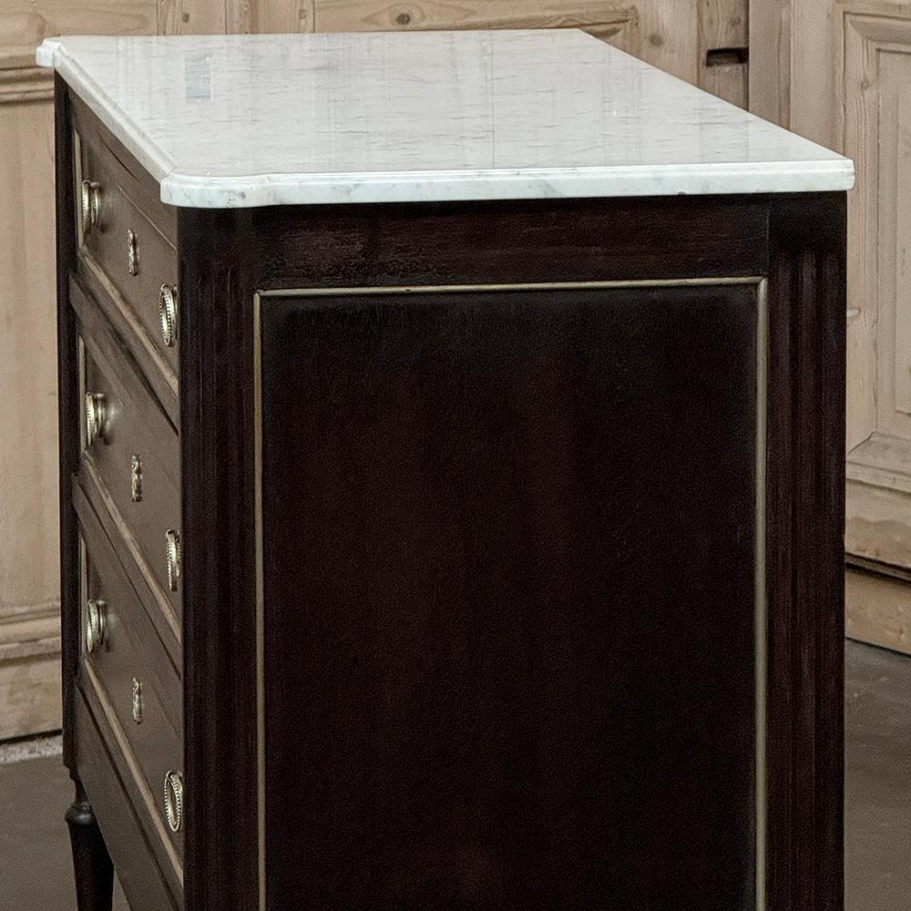 Ancienne commode française Louis XVI en acajou avec marbre de Carrare en vente 6