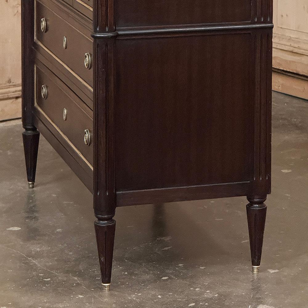 Antique French Louis XVI Mahogany Commode with Carrara Marble im Angebot 6