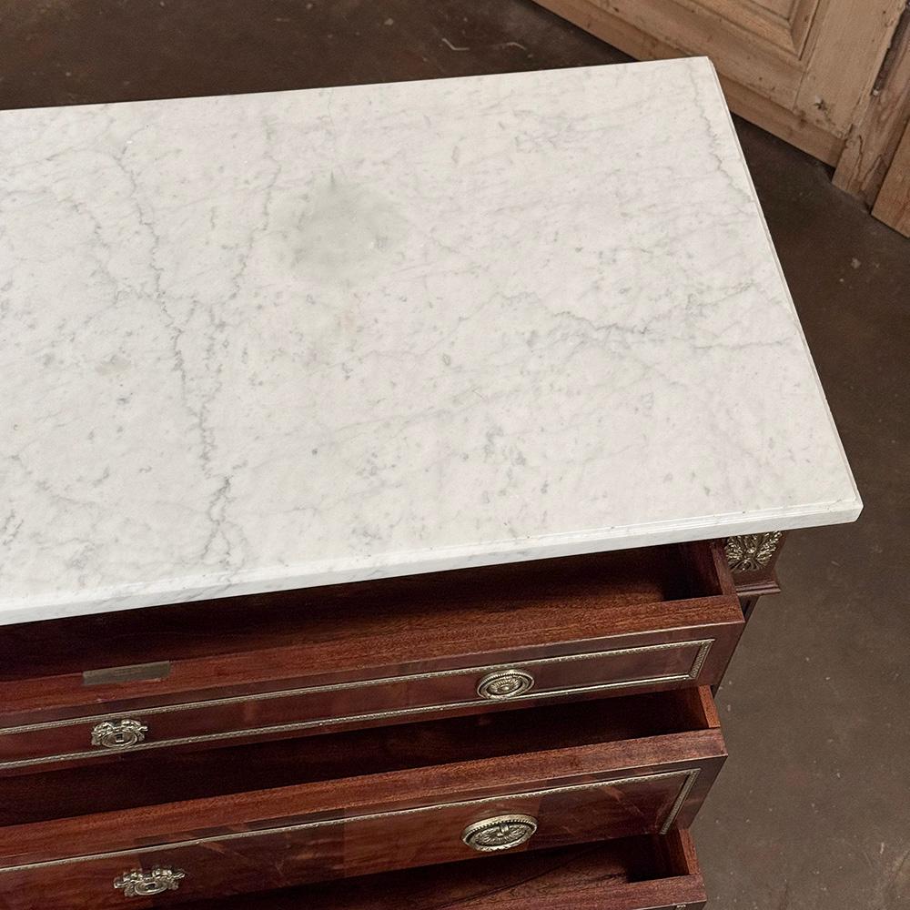 Antique French Louis XVI Mahogany Commode with Carrara Marble in vendita 7