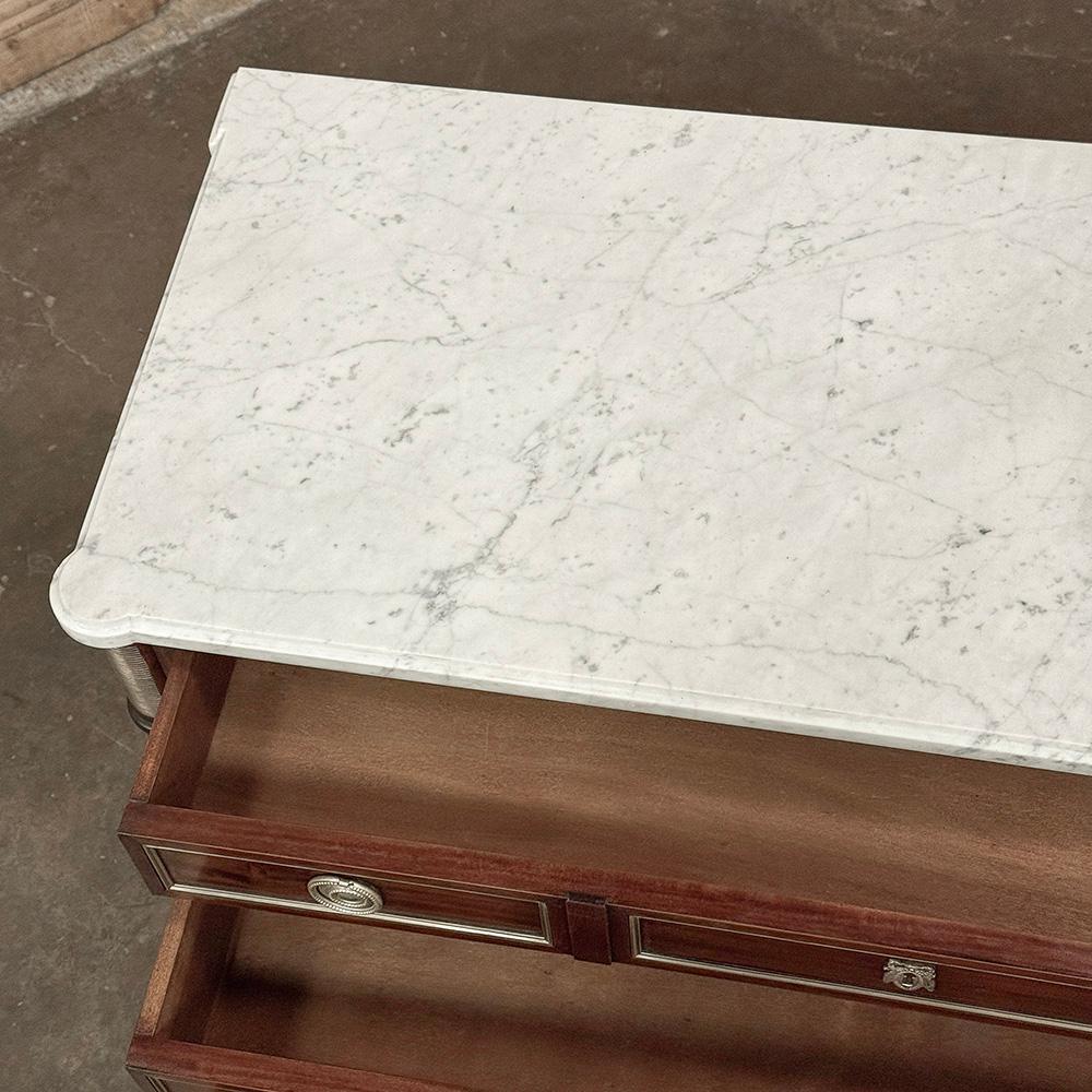 Ancienne commode française Louis XVI en acajou avec marbre de Carrare en vente 8