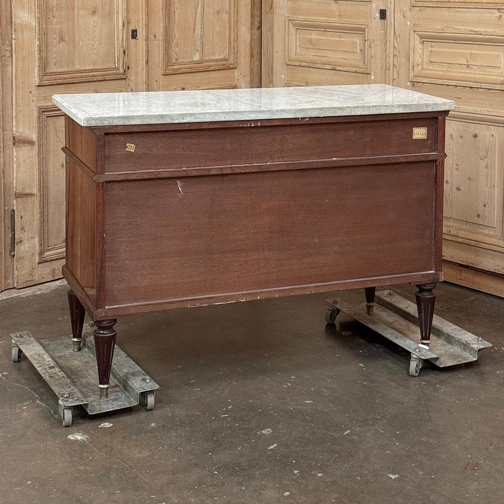 Antique French Louis XVI Mahogany Commode with Carrara Marble in vendita 8