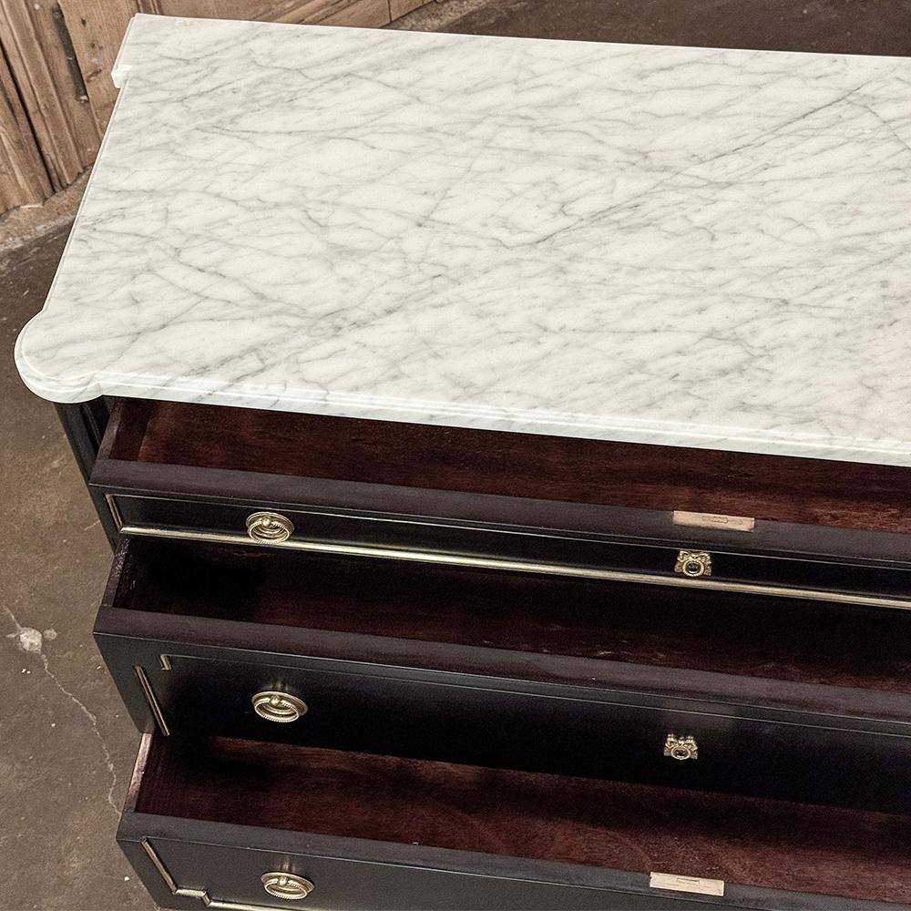 Antique French Louis XVI Mahogany Commode with Carrara Marble im Angebot 8