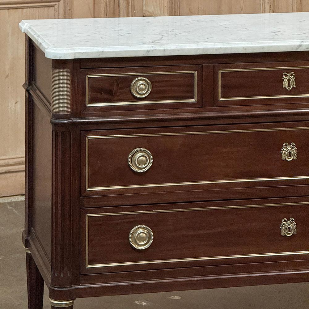 Ancienne commode française Louis XVI en acajou avec marbre de Carrare Bon état - En vente à Dallas, TX