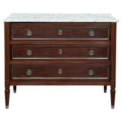 Commodes and Chests of Drawers