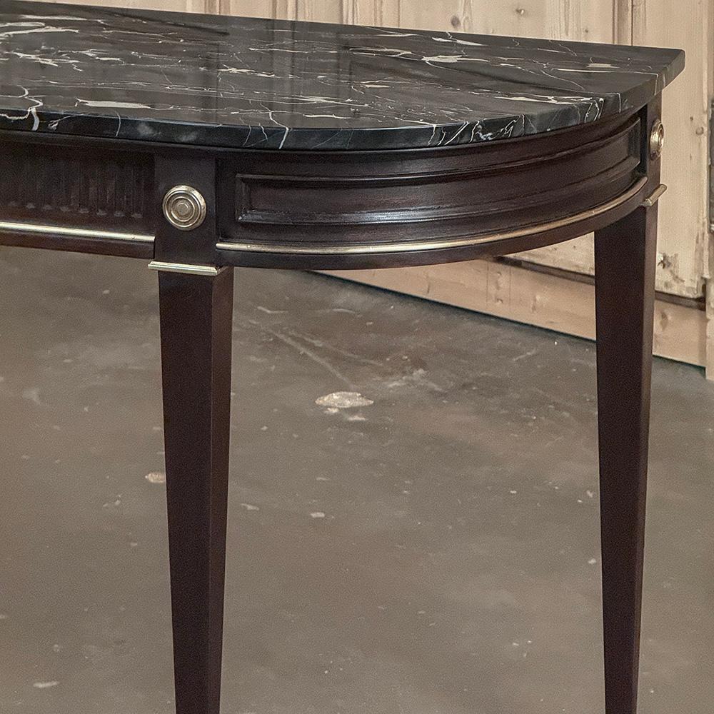 Antique French Louis XVI Console in mogano con marmo nero in vendita 2