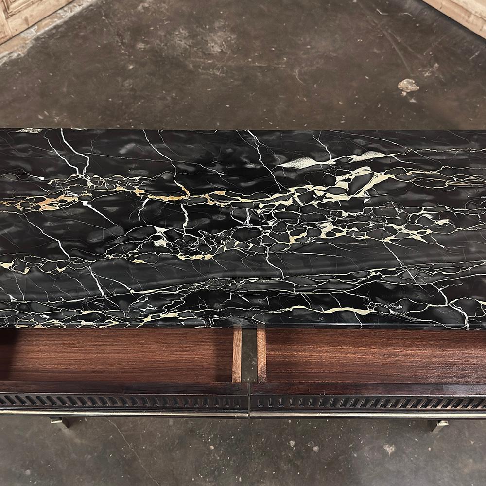 Antique French Louis XVI Console in mogano con marmo nero in vendita 9