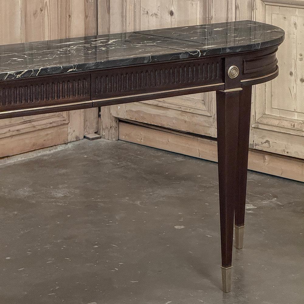 Antique French Louis XVI Console in mogano con marmo nero in vendita 1