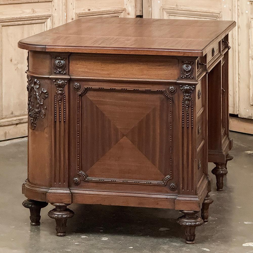 Antiguo Escritorio Ejecutivo Francés Luis XVI de Caoba en venta 13