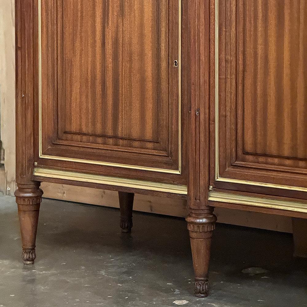 Antikes französisches Louis-XVI-Buffet aus Mahagoni mit Marmorplatte im Angebot 5