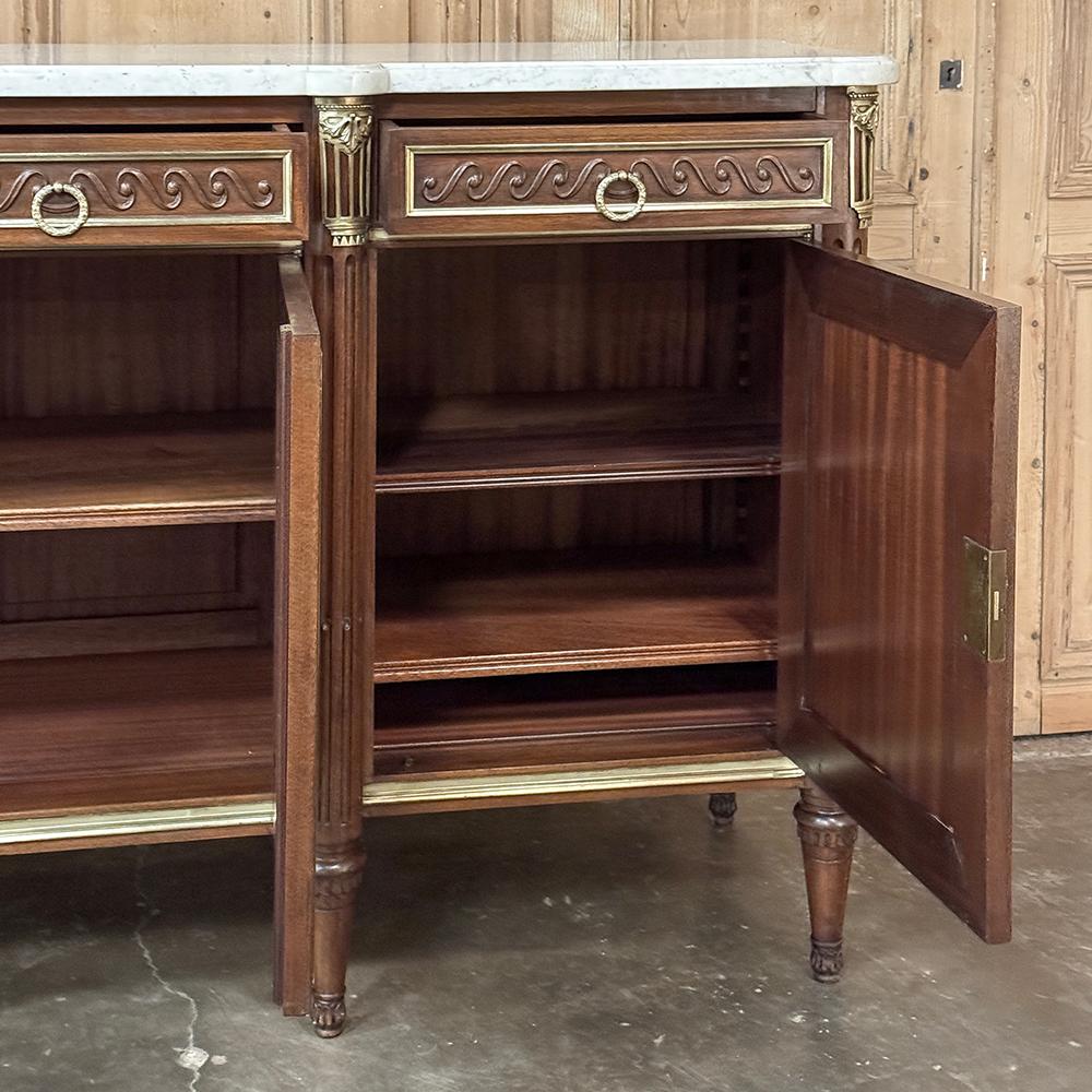 Antikes französisches Louis-XVI-Buffet aus Mahagoni mit Marmorplatte im Angebot 9