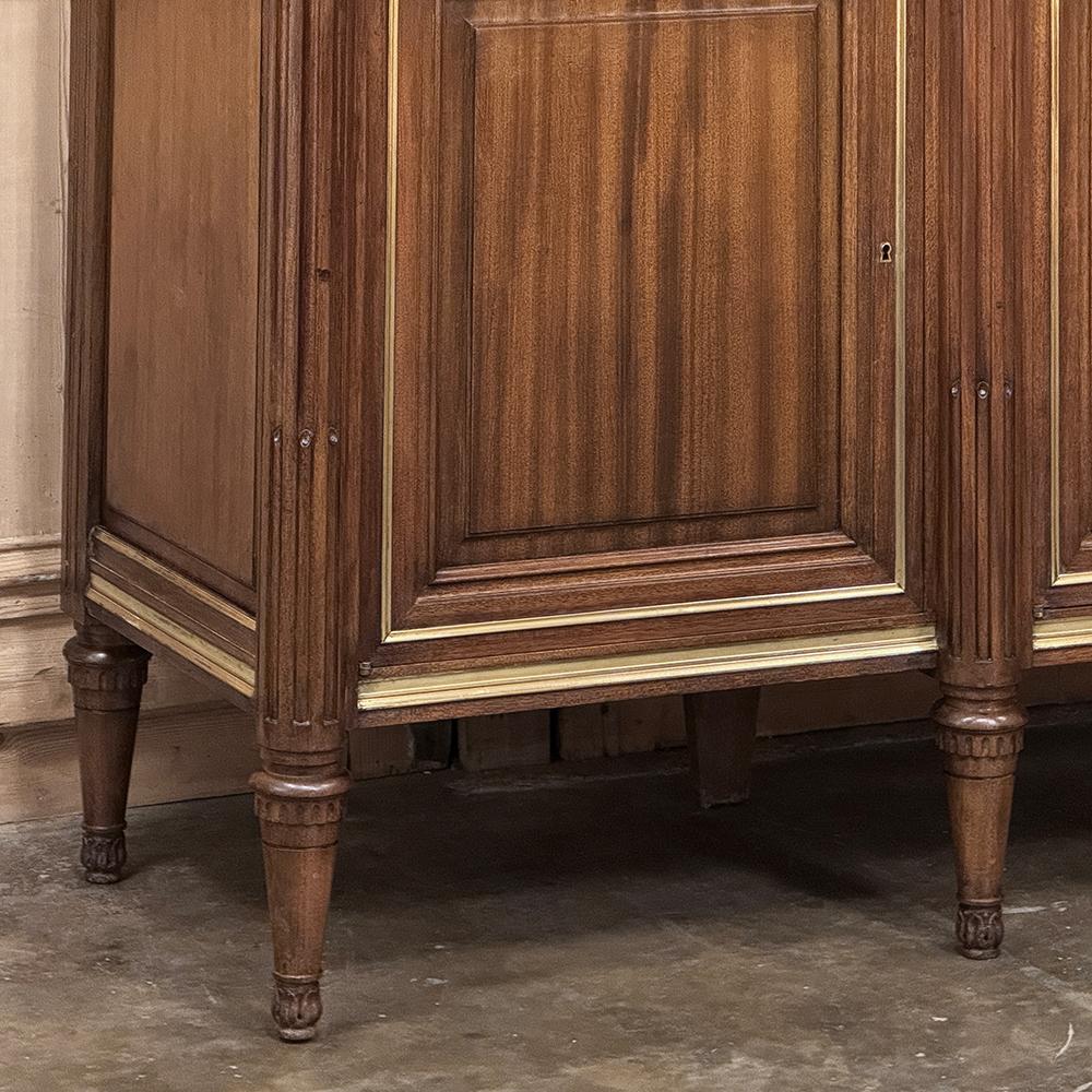 Antikes französisches Louis-XVI-Buffet aus Mahagoni mit Marmorplatte (Handgefertigt) im Angebot