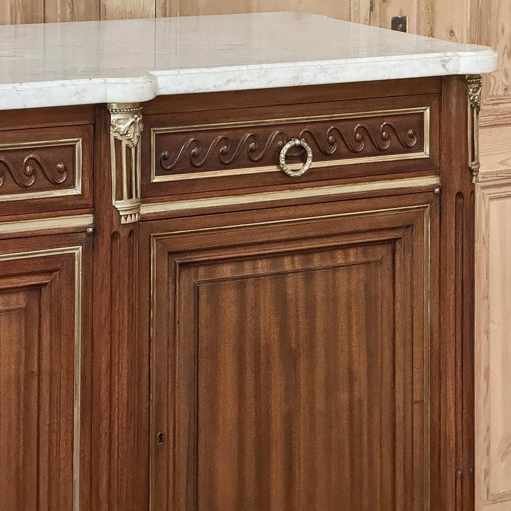 Antikes französisches Louis-XVI-Buffet aus Mahagoni mit Marmorplatte (20. Jahrhundert) im Angebot