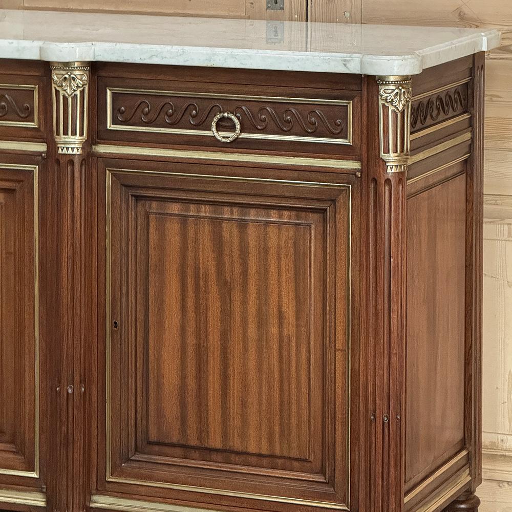 Antikes französisches Louis-XVI-Buffet aus Mahagoni mit Marmorplatte im Angebot 1