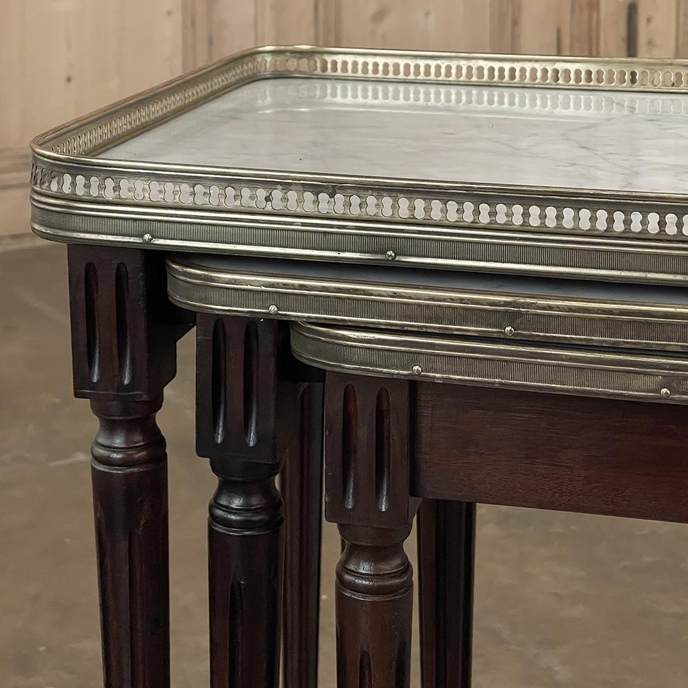 Antique French Louis XVI Mahogany Nesting Tables with Carrara Marble Tops For Sale 12