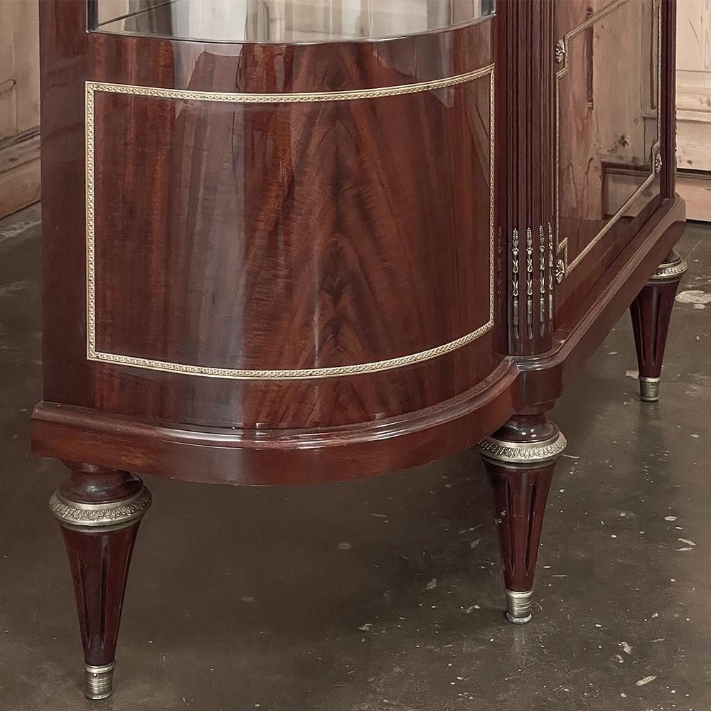 Antique French Louis XVI Mahogany Vitrine ~ Display Cabinet For Sale 8