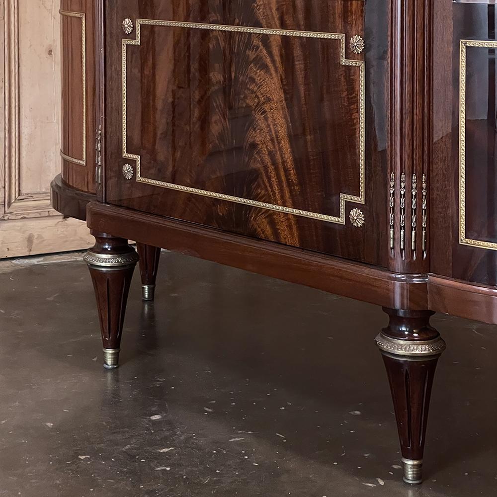 Antique French Louis XVI Mahogany Vitrine ~ Vitrina en venta 10