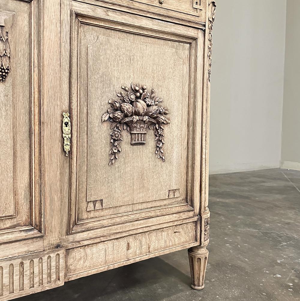 Antique French Louis XVI Buffet a gradini con piano in marmo in Oak striato in vendita 4