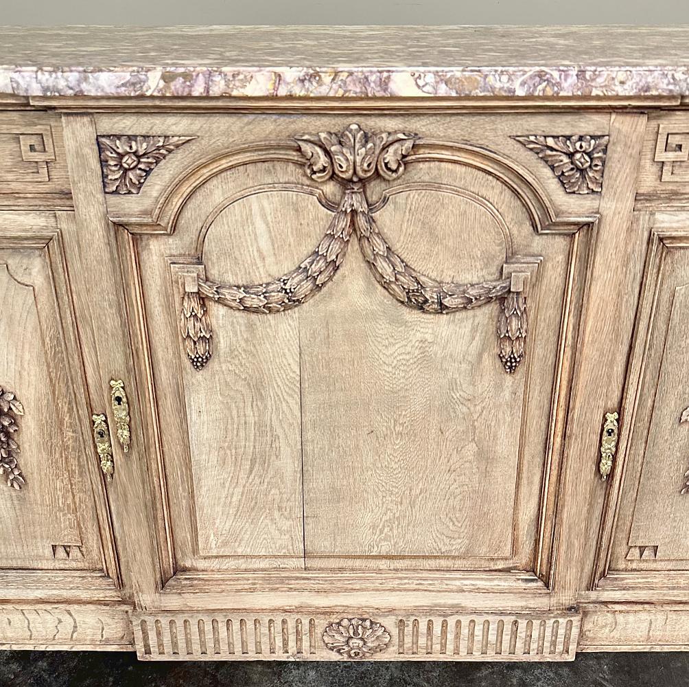 Antique French Louis XVI Buffet a gradini con piano in marmo in Oak striato in vendita 10
