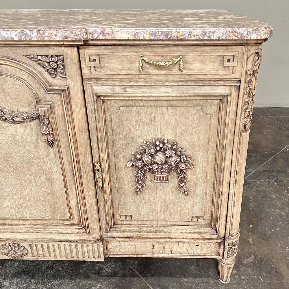 Antique French Louis XVI Buffet a gradini con piano in marmo in Oak striato in vendita 11