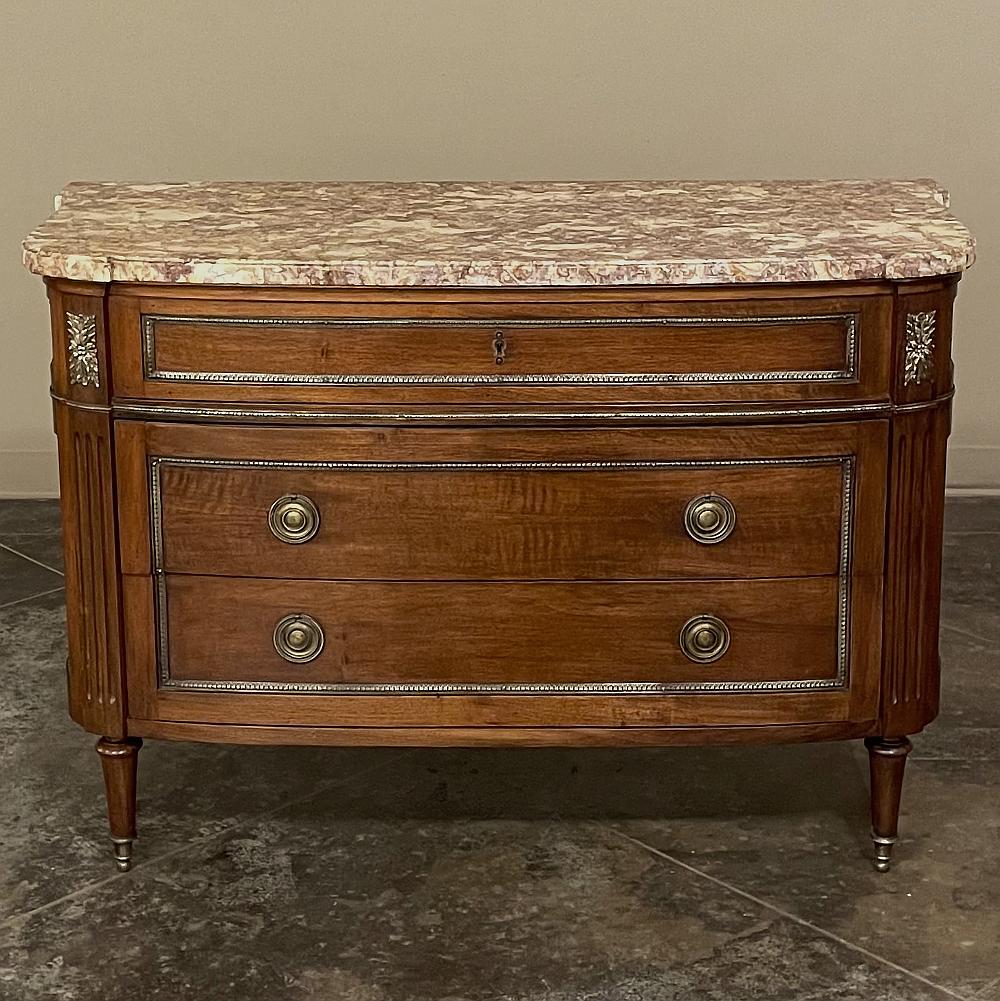 Antique French Louis XVI Marble-Top Walnut Commode In Good Condition For Sale In Dallas, TX