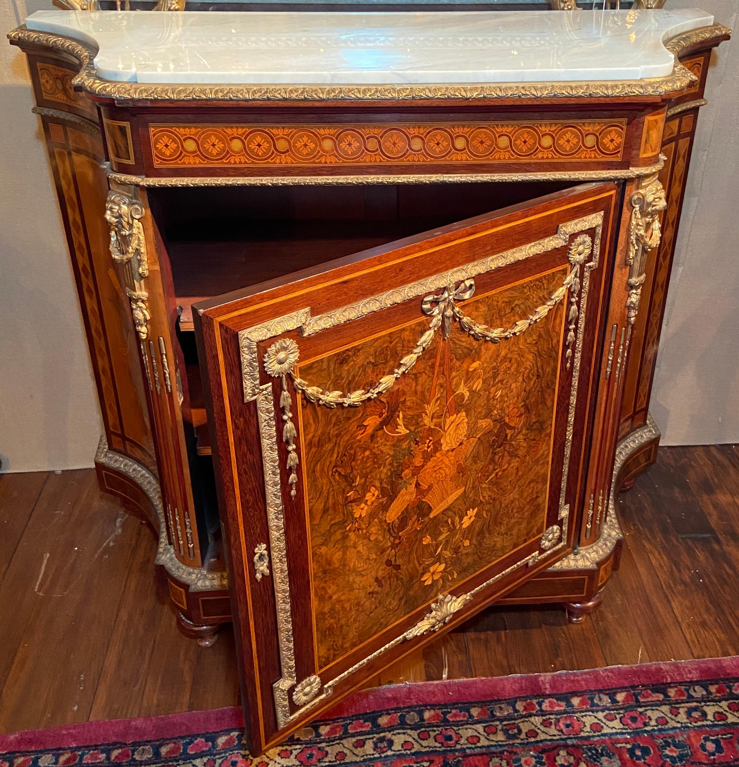 Antique French Louis XVI Marquetry Bronze D'Ore Mounted Marble-Top Commode, 1890 In Good Condition For Sale In New Orleans, LA