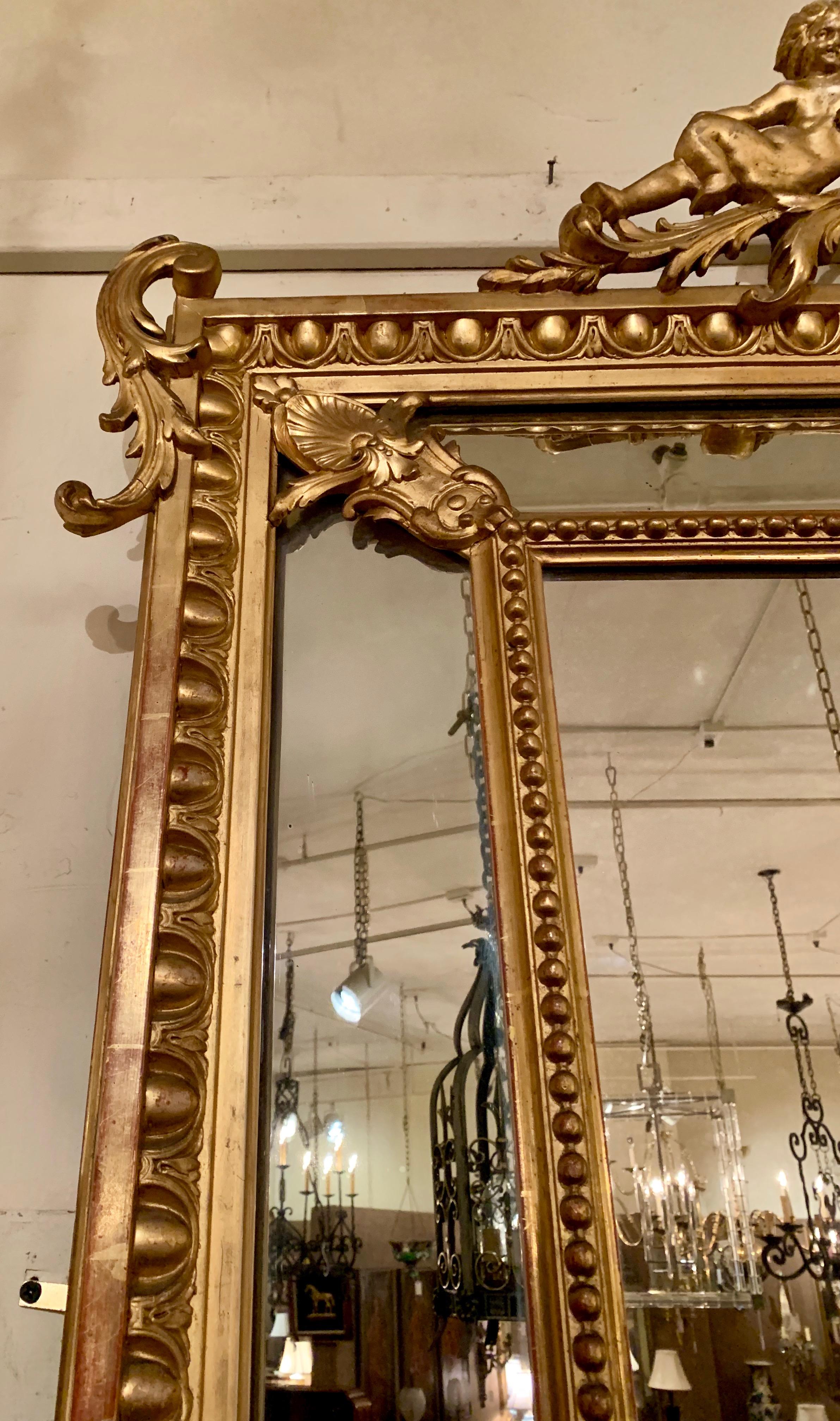 Miroir français ancien de style Louis XVI, vers 1880.

 