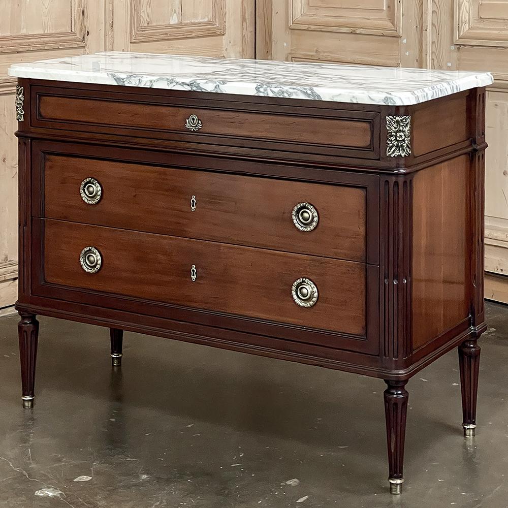 Antique French Louis XVI Neoclassical Marble Top Mahogany Commode In Good Condition For Sale In Dallas, TX