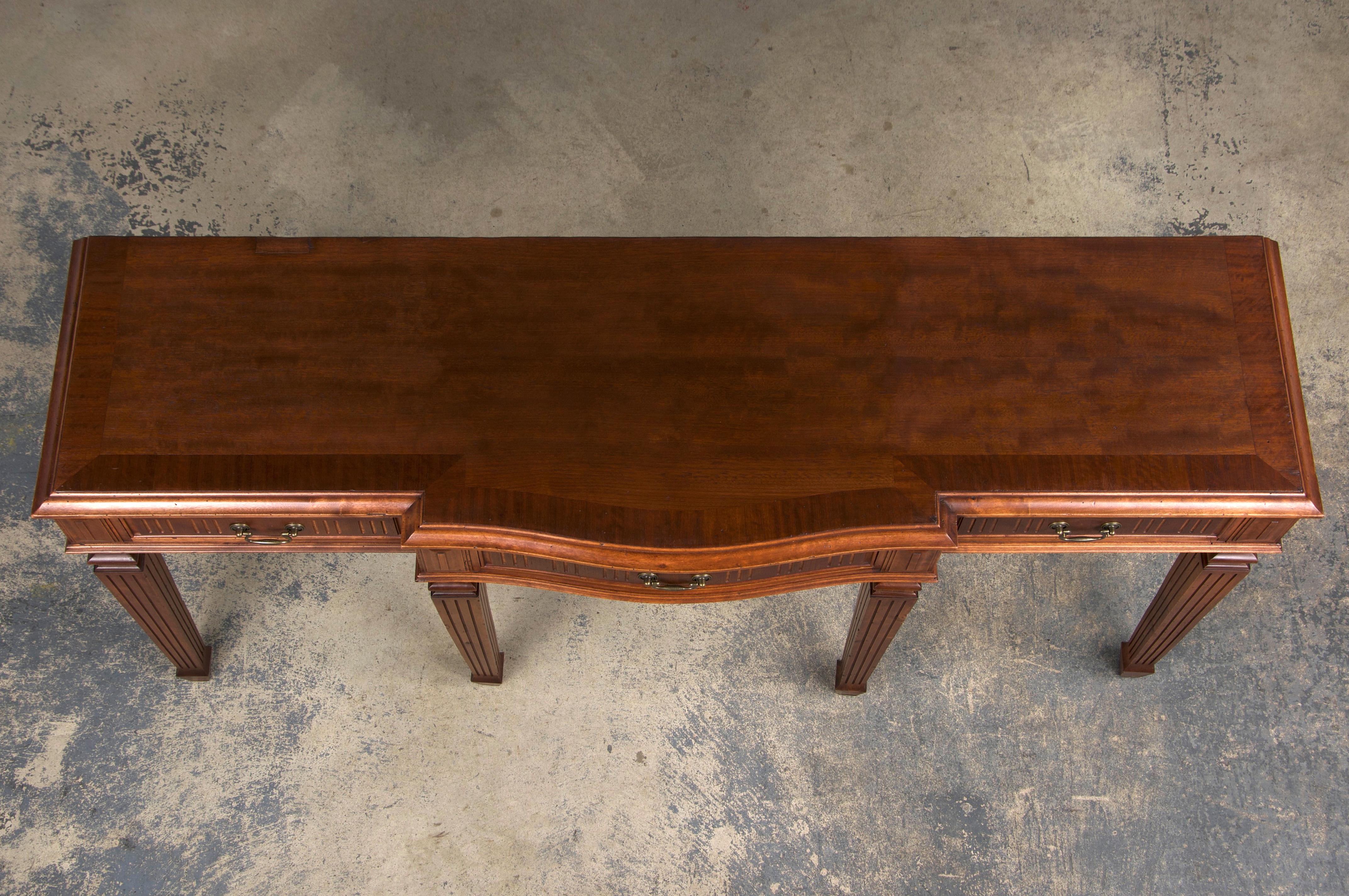 Antique French Louis XVI Neoclassical Style Mahogany Console Table In Good Condition For Sale In Astoria, NY