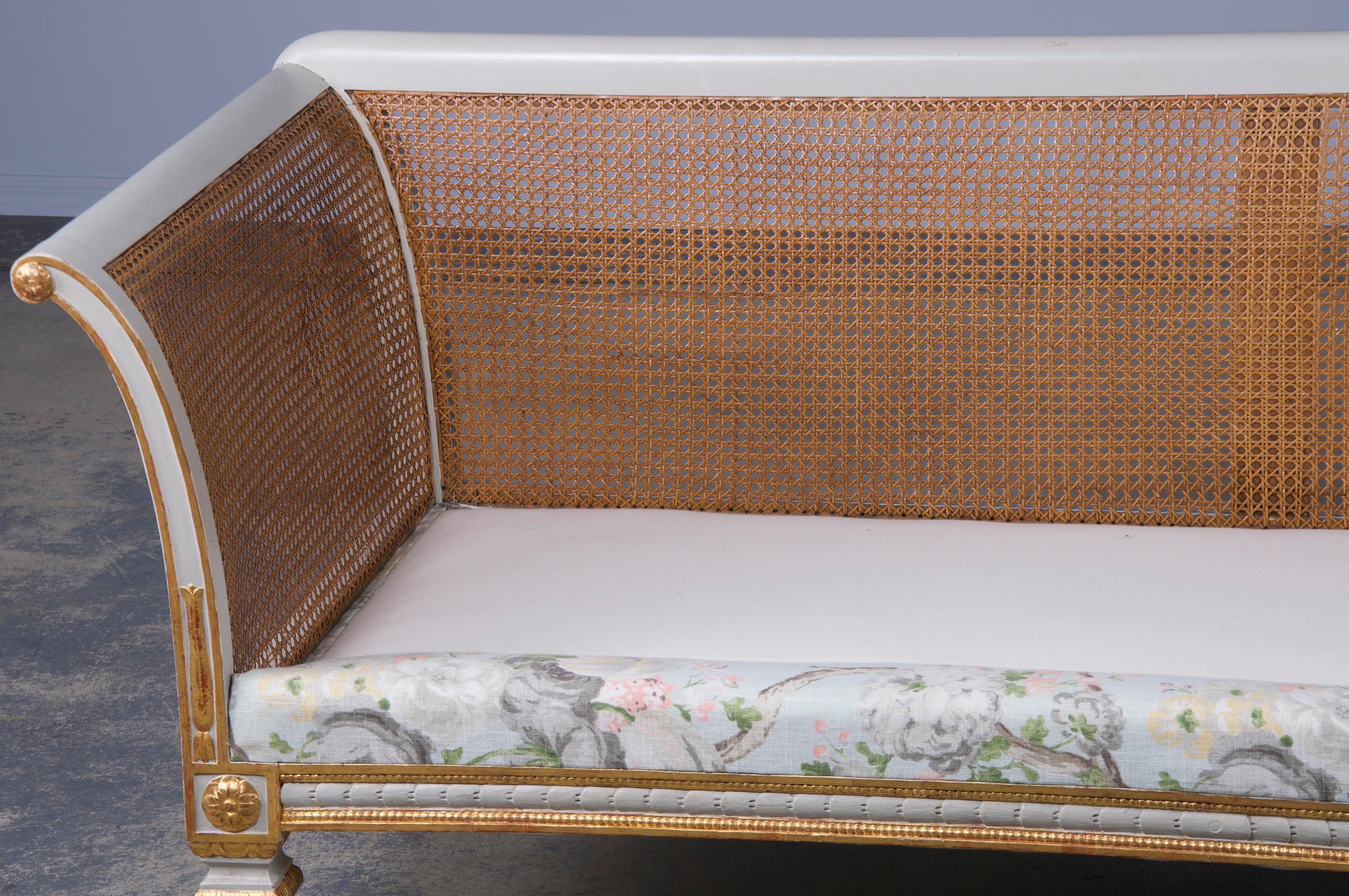Antique French Neoclassical Style Painted Cane Back Loveseat W/ Floral Linen in vendita 7