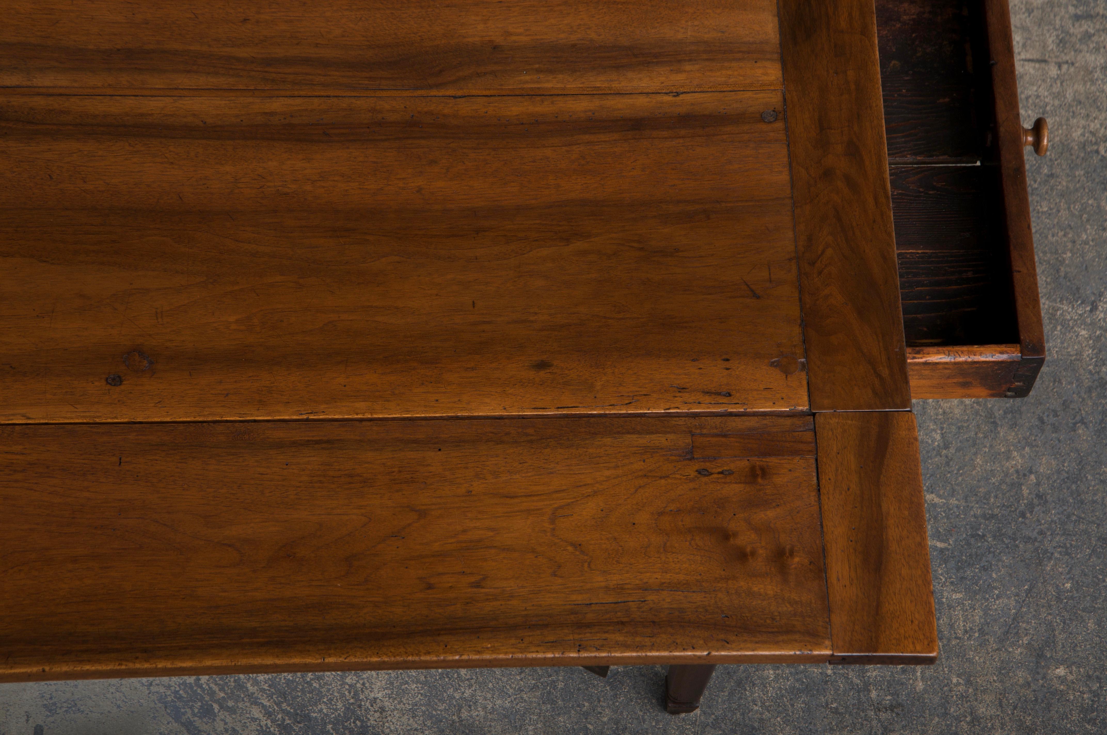 Ancienne table à abattant en noyer de style néoclassique Louis XVI français en vente 7