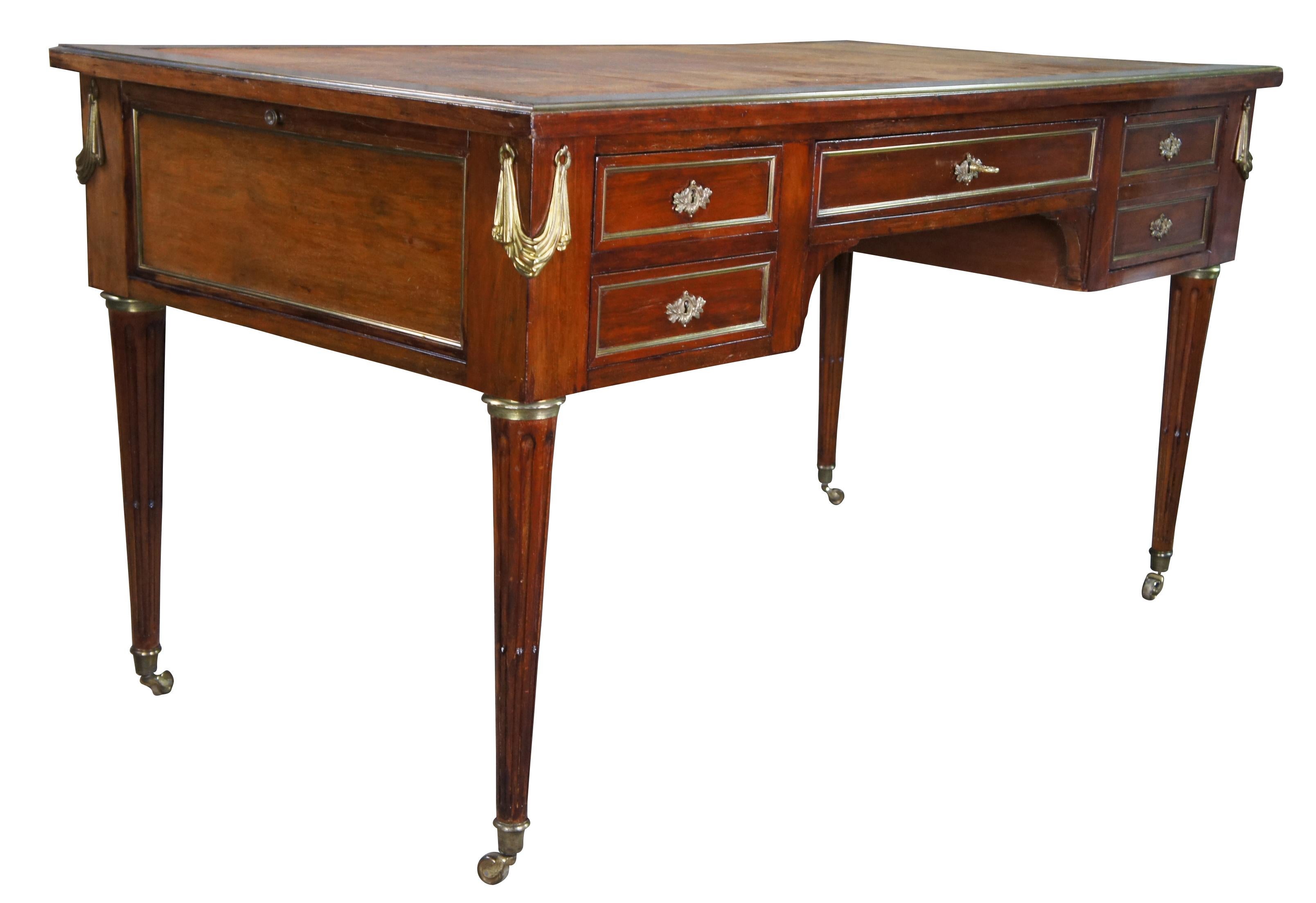 Antique French Louis XVI Neoclassical Walnut Directoire Executive Writing Desk In Good Condition In Dayton, OH