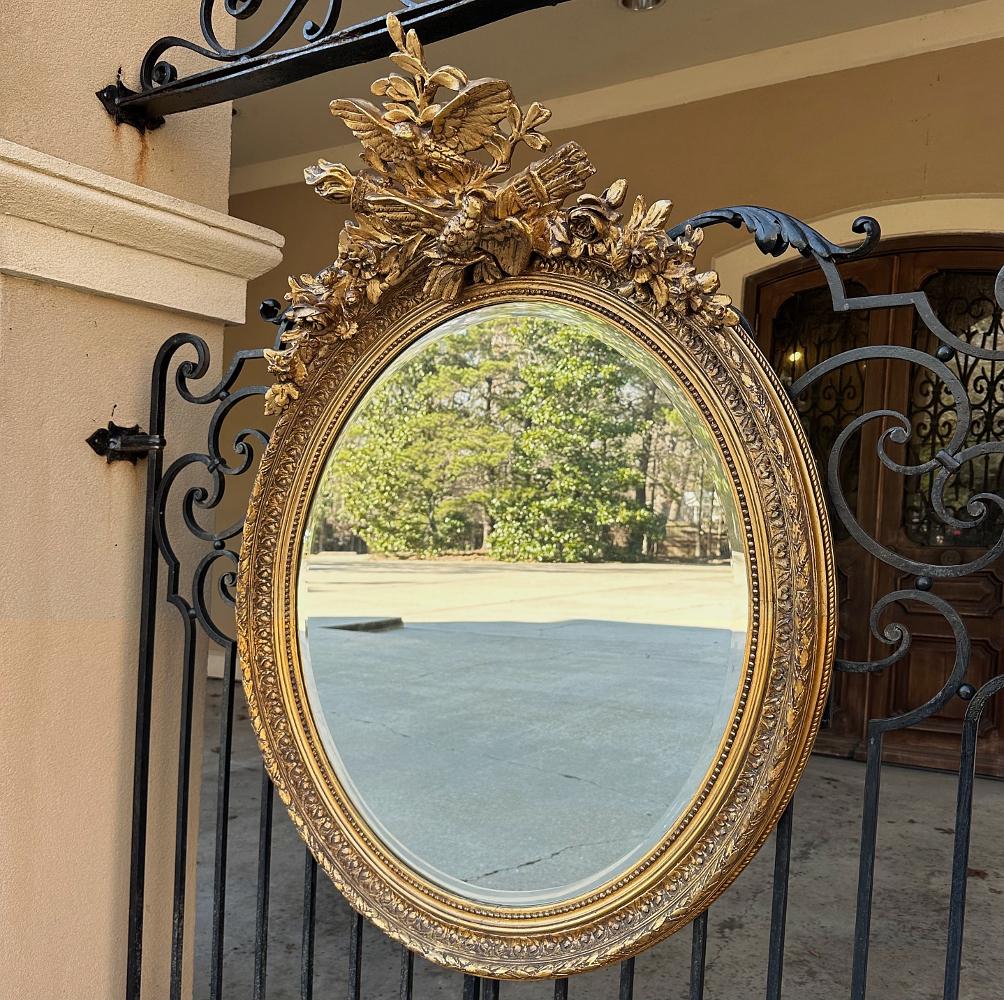 Antique French Louis XVI Oval Gilded Mirror In Good Condition For Sale In Dallas, TX