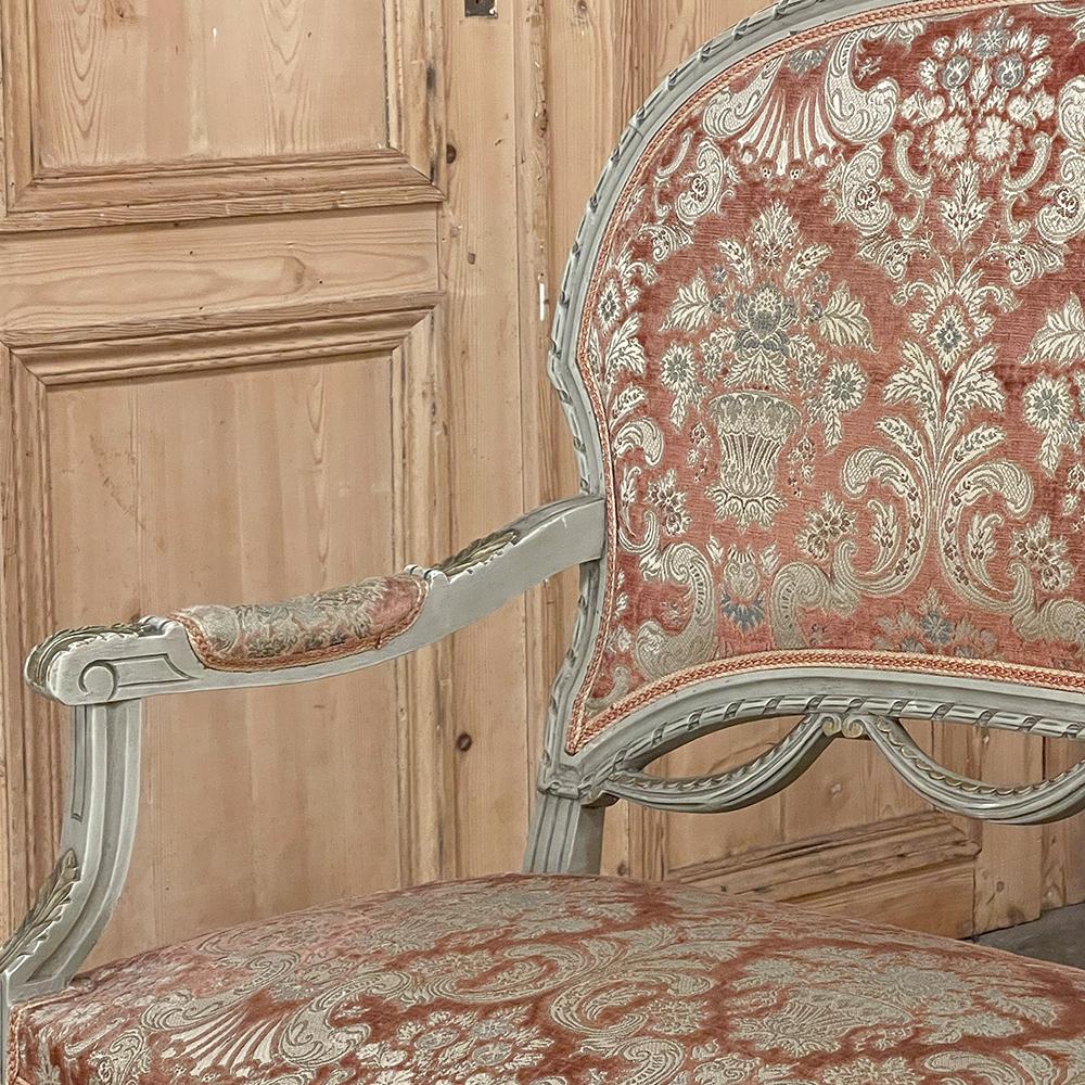 Tissu Canapé français ancien peint de style Louis XVI ~ en vente