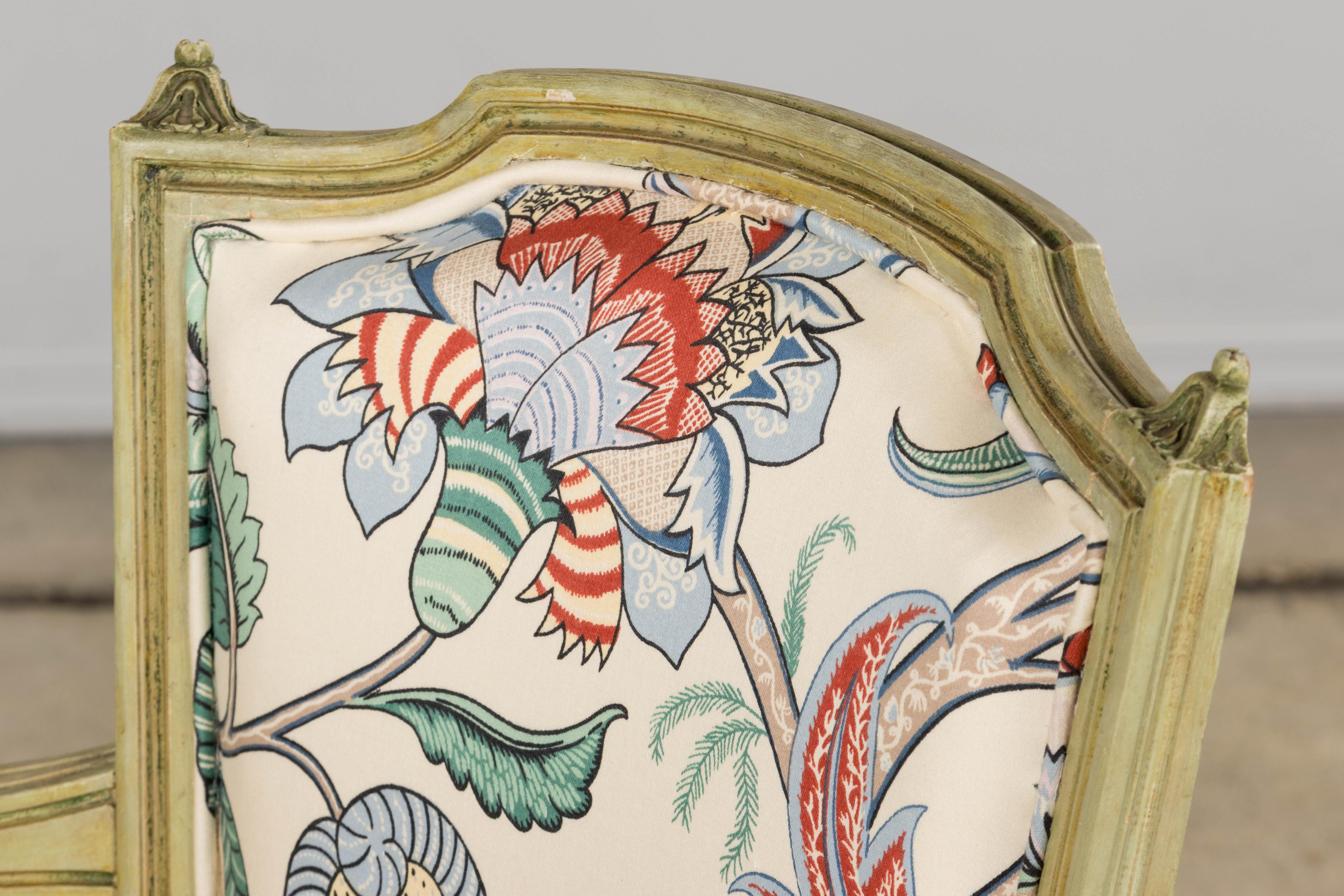 Antique French Louis XVI Painted Green Dining Chairs in Floral Fabric- Set of 6 in vendita 9