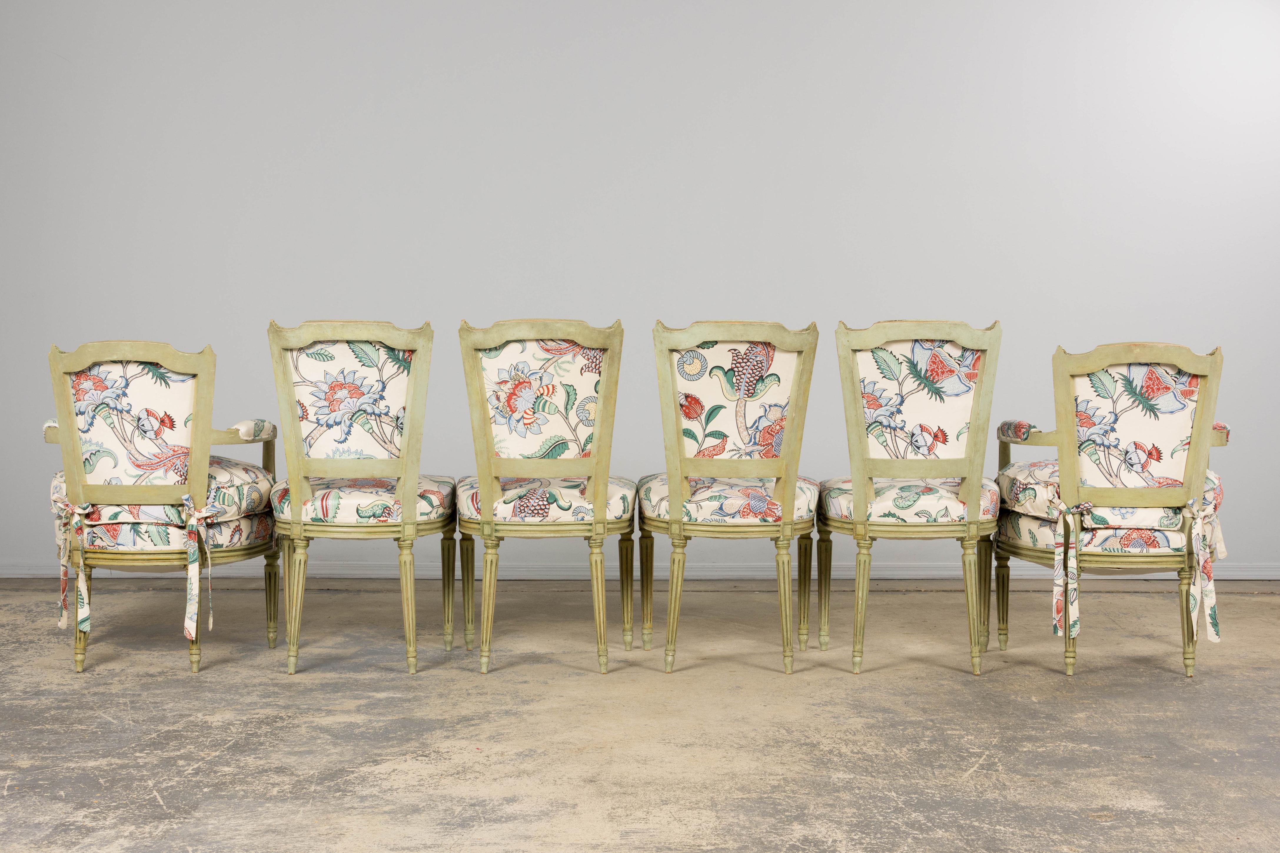 Antique French Louis XVI Painted Green Dining Chairs in Floral Fabric- Set of 6 in vendita 10