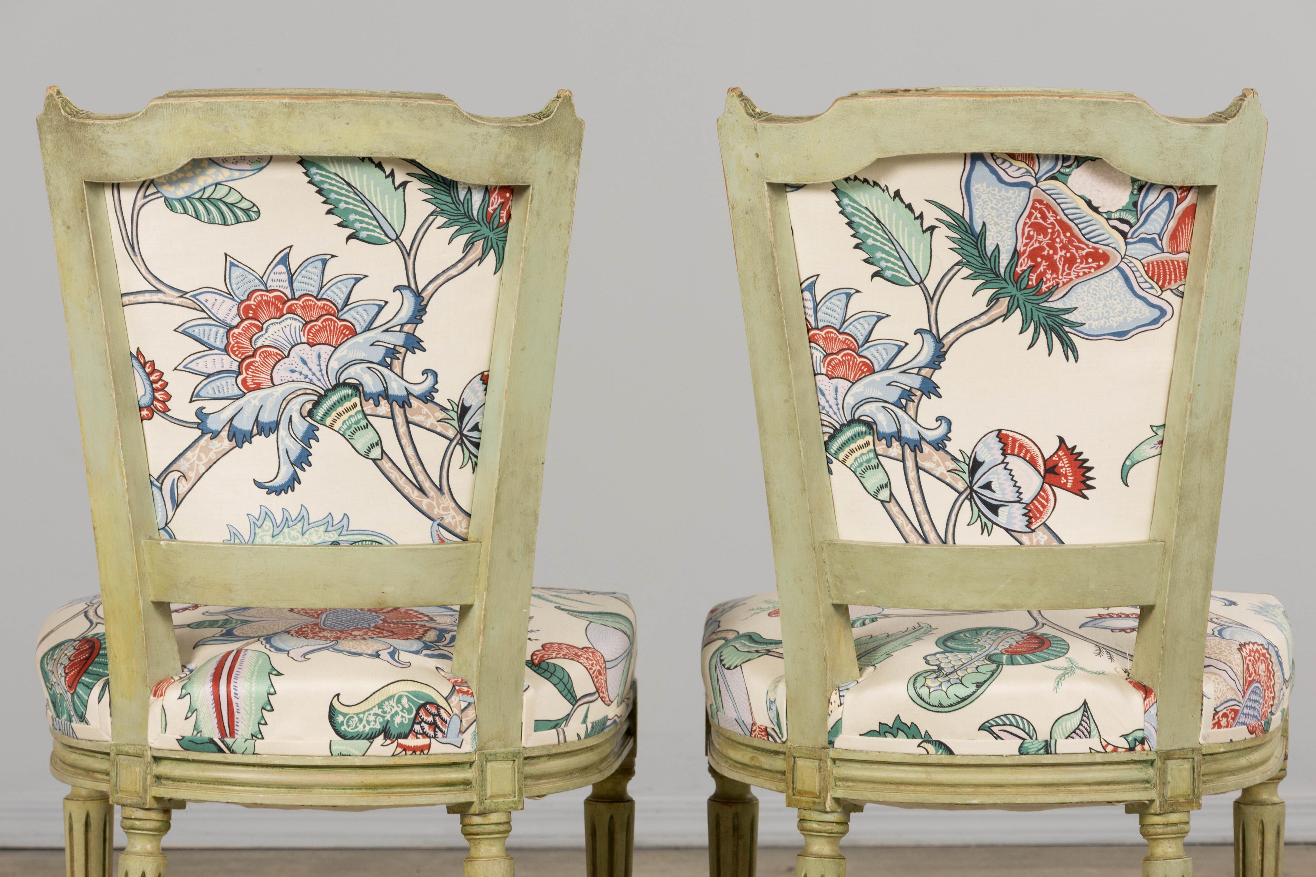 Antique French Louis XVI Painted Green Dining Chairs in Floral Fabric- Set of 6 in vendita 11