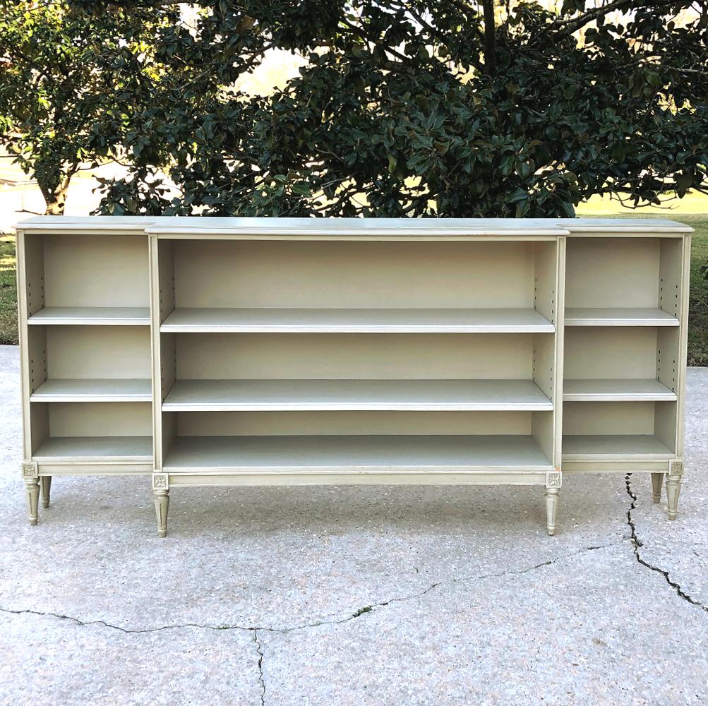Antique French Louis XVI Painted Shallow Bookcase In Good Condition In Dallas, TX