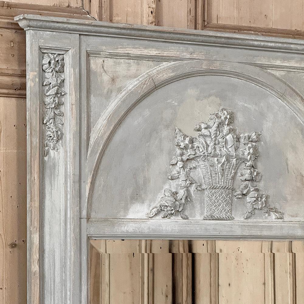 20ième siècle Antique French Louis XVI Painted Trumeau Mirror en vente