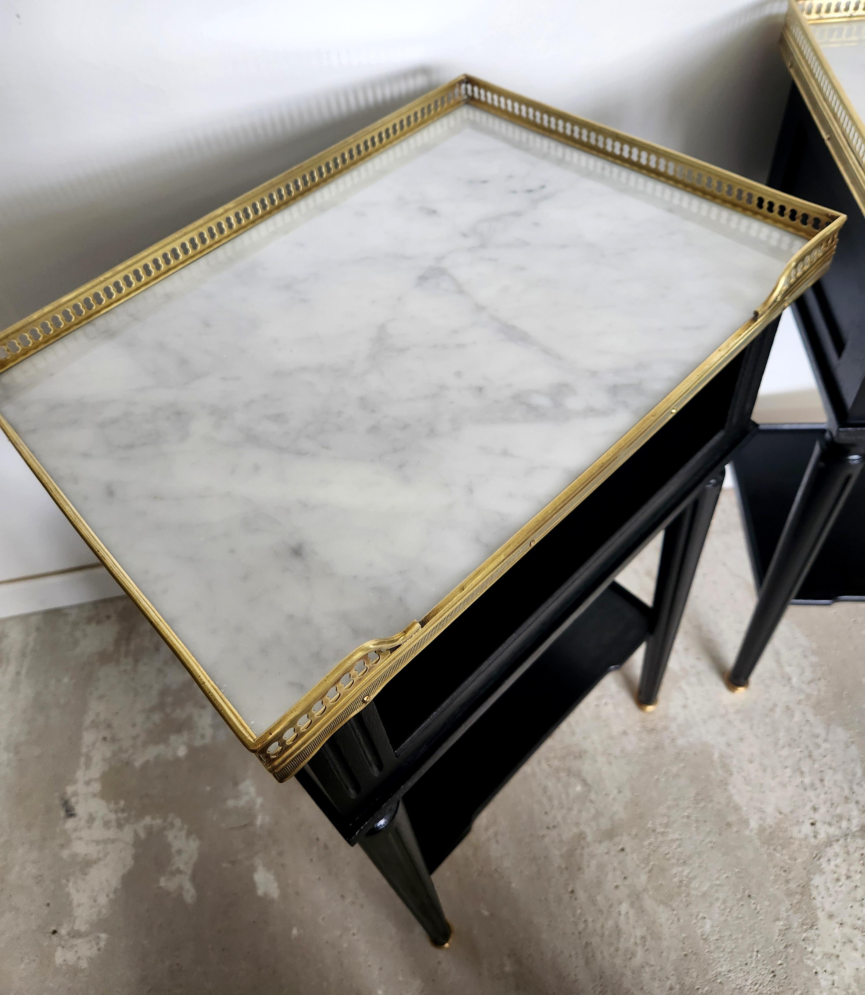 Antique French Louis XVI Pair Of Nightstands End Tables Marble & Bronze For Sale 5