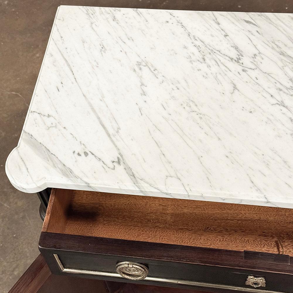 Antique French Louis XVI Petite Mahogany Buffet con marmo di Carrara in vendita 8
