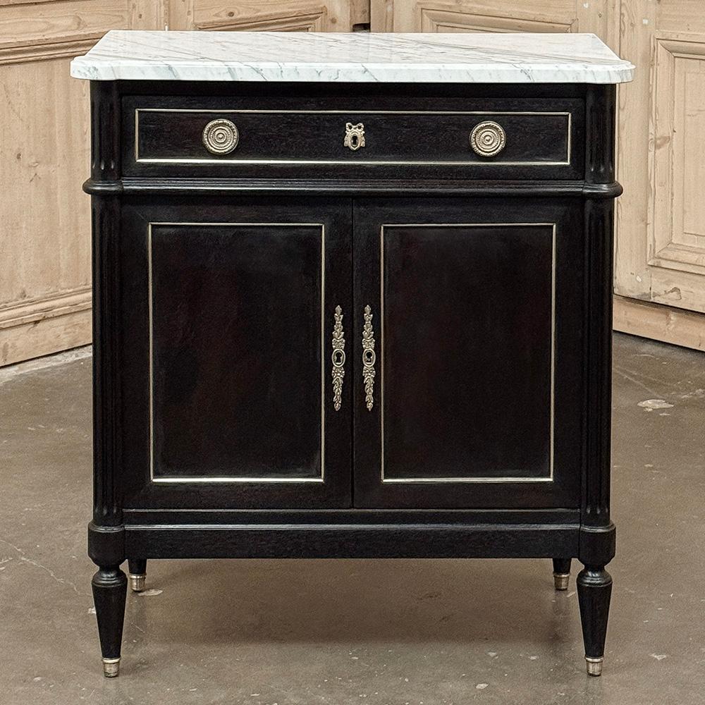 Francese Antique French Louis XVI Petite Mahogany Buffet con marmo di Carrara in vendita