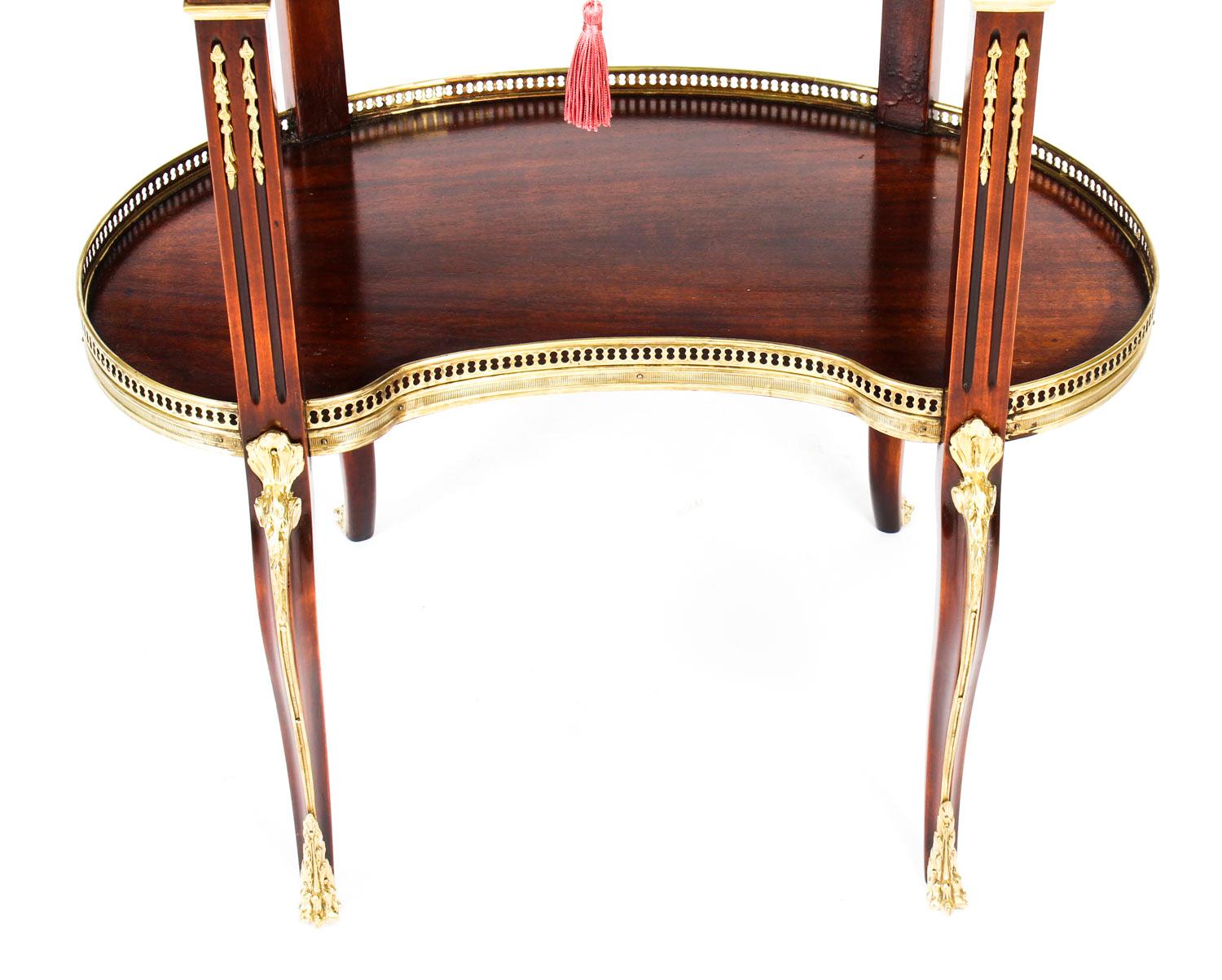 French Louis XVI Revival Kidney Shaped Marble-Top Side Table, 19th Century 6