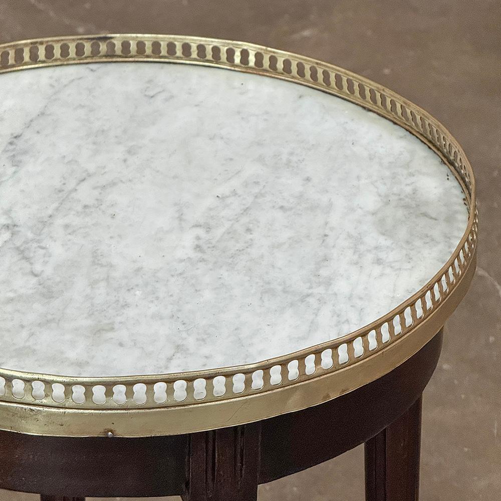 Antique French Louis XVI Round Mahogany End Table with Carrara Marble For Sale 7