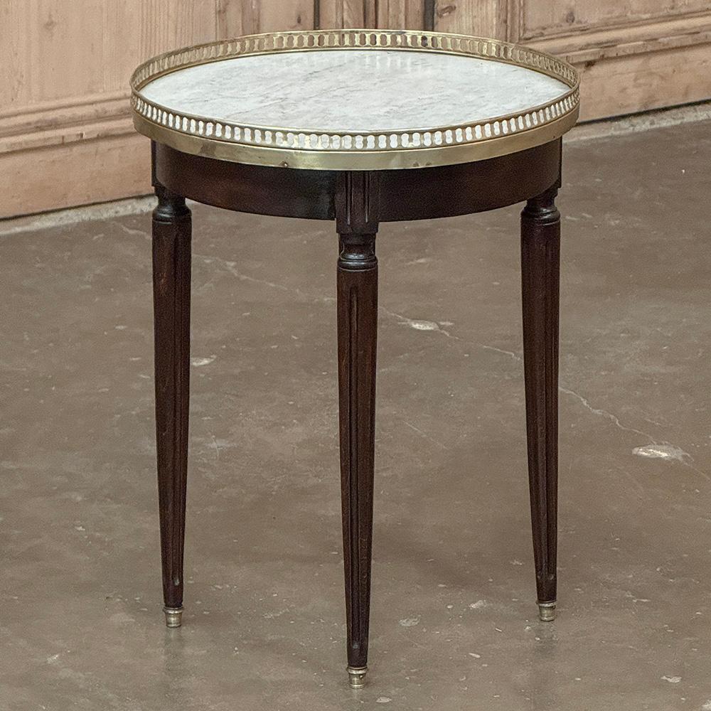 20th Century Antique French Louis XVI Round Mahogany End Table with Carrara Marble For Sale
