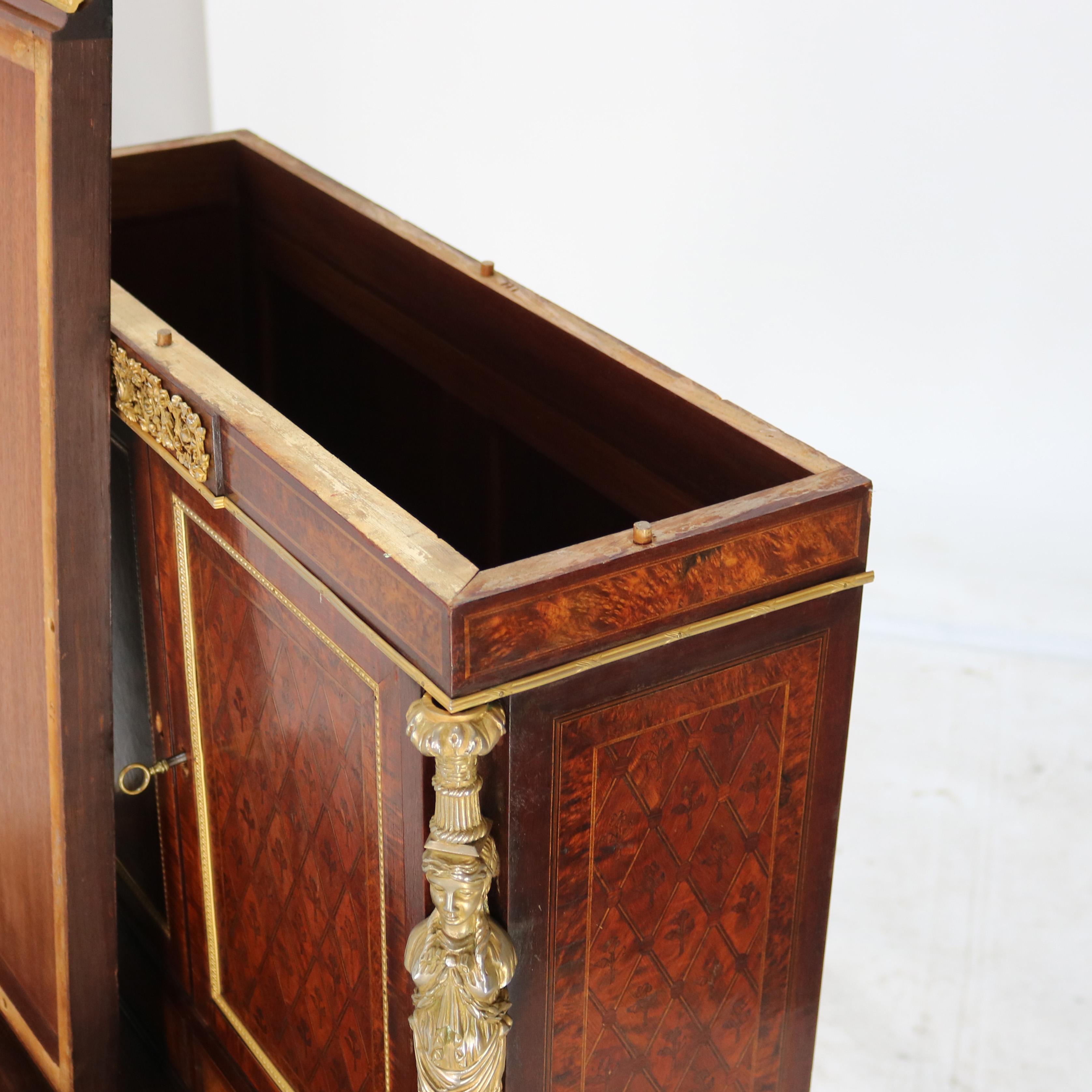 Ancien bureau secrétaire de dame Louis XVI en bois de satin, bois de roi et bois de rose 9