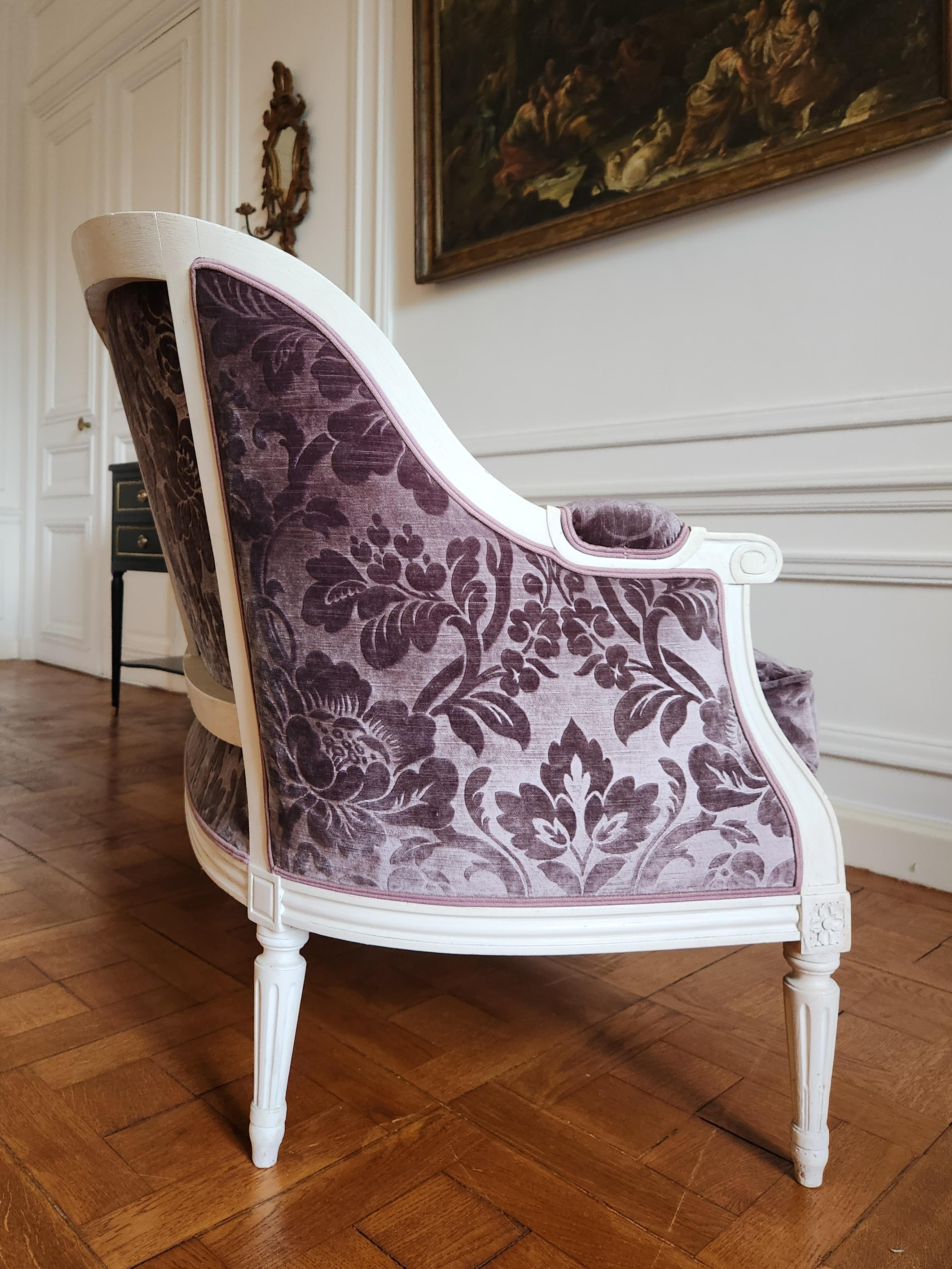 Antique French Louis XVI SeatAntique French Sofa, Maison Pierre Frey Velvet en Excelente estado para la venta en Senonches, Centre-Val de Loire