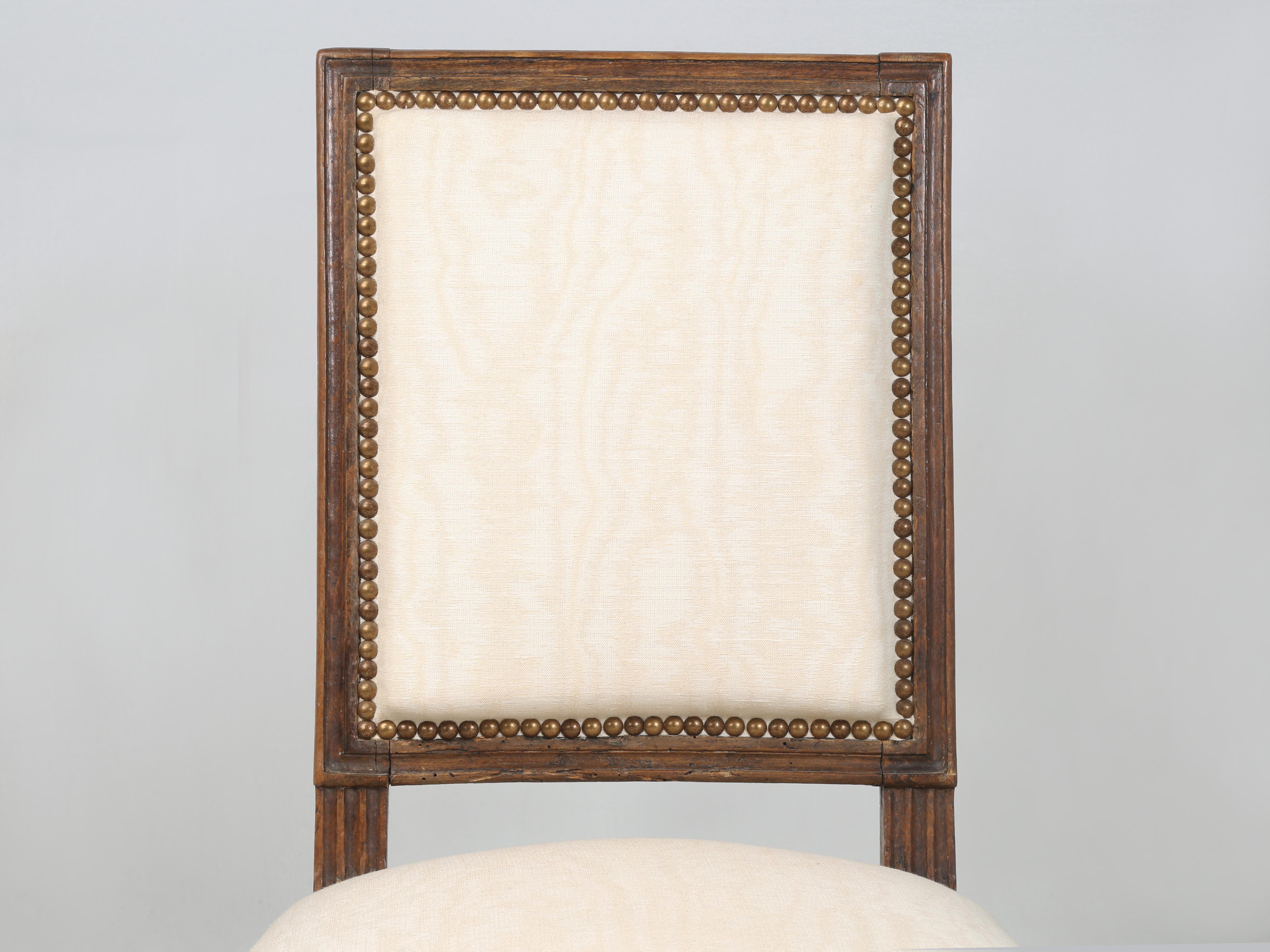 Antique French Louis XVI Side Chair in Hand-Carved Walnut Over 200-Years Old In Good Condition For Sale In Chicago, IL