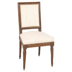 Antique French Louis XVI Side Chair in noce intagliato a mano con più di 200 anni di età